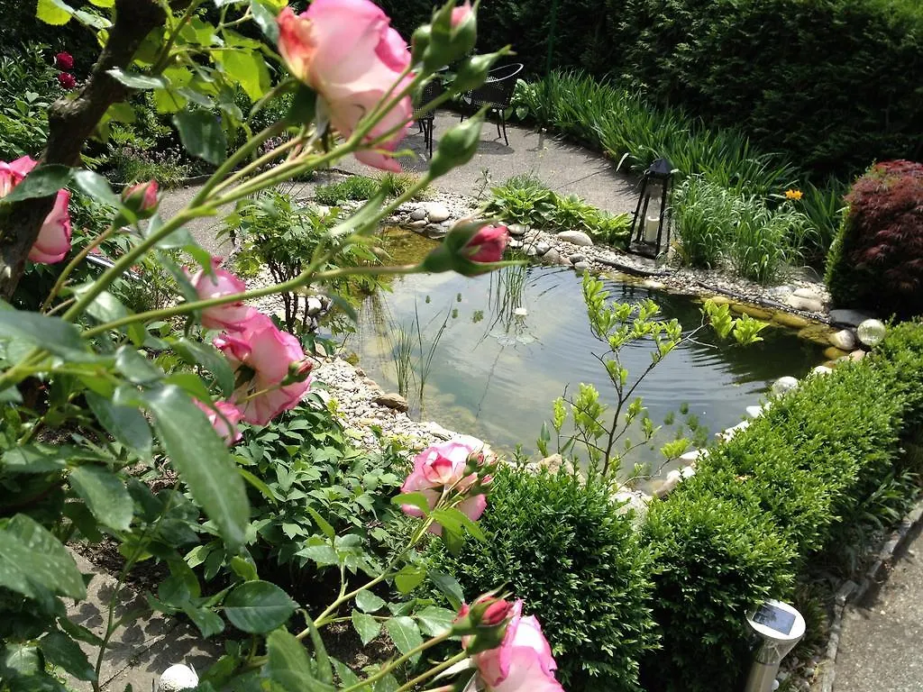 Grinzinger Gartenidylle Guest House Vienna 0*,  Austria