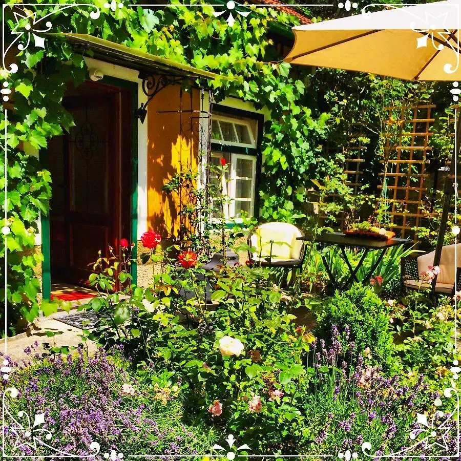Grinzinger Gartenidylle Guest House Vienna